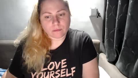 Snapshot of candycream74 chatting on 20, 2, 2025 Laura online show from 20, 2, 2025