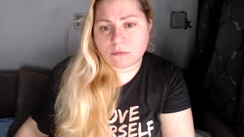 Snapshot of candycream74 chatting on 21, 2, 2025 Laura online show from 21, 2, 2025