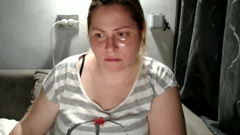 Snapshot of candycream74 chatting on 1, 3, 2025 Laura online show from 1, 3, 2025