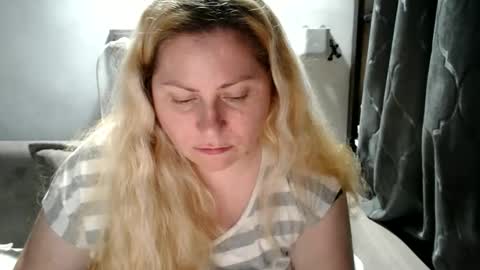 Snapshot of candycream74 chatting on 1, 3, 2025 Laura online show from 1, 3, 2025