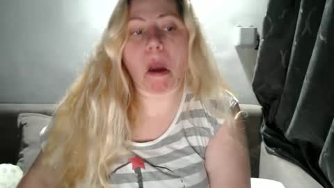 Snapshot of candycream74 chatting on 3, 3, 2025 Laura online show from 3, 3, 2025