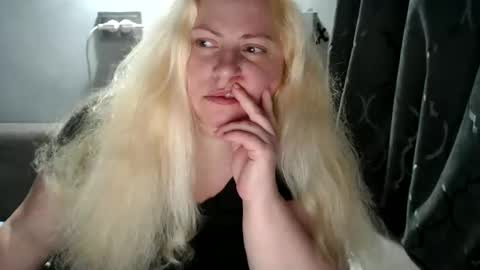 Snapshot of candycream74 chatting on 10, 3, 2025 Laura online show from 10, 3, 2025