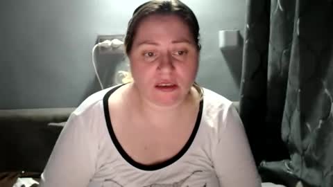 Snapshot of candycream74 chatting on 14, 11, 2025 Laura online show from 14, 11, 2025