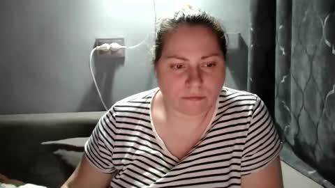 Snapshot of candycream74 chatting on 27, 11, 2025 Laura online show from 27, 11, 2025