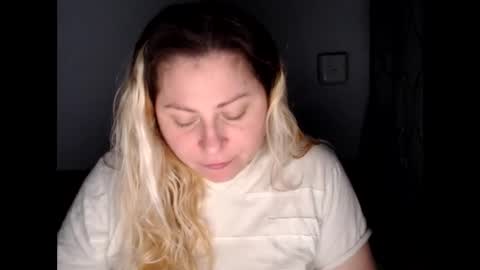 Snapshot of candycream74 chatting on 30, 11, 2025 Laura online show from 30, 11, 2025