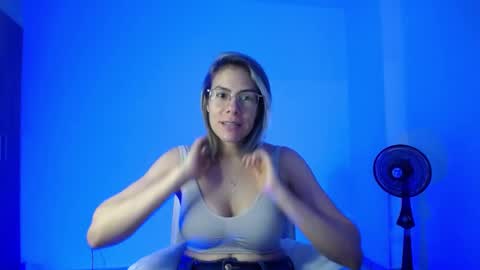 Snapshot of candydowson1 chatting on 2, 12, 2024 Candy Dowson online show from 2, 12, 2024