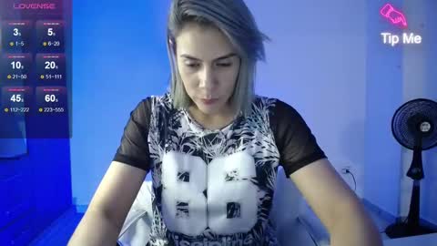 Snapshot of candydowson1 chatting on 13, 12, 2024 Candy Dowson online show from 13, 12, 2024