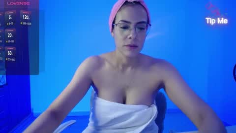 Snapshot of candydowson1 chatting on 16, 1, 2025 Candy Dowson online show from 16, 1, 2025