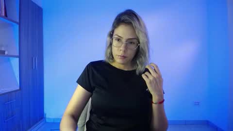 Snapshot of candydowson1 chatting on 24, 10, 2025 Candy Dowson online show from 24, 10, 2025