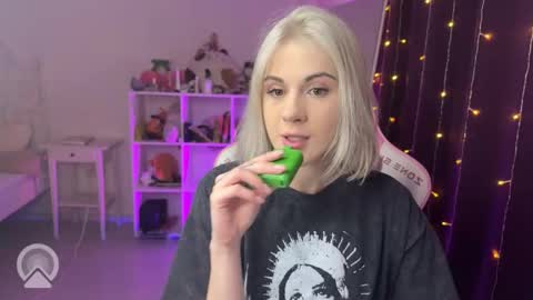 Snapshot of candyhannah chatting on 18, 9, 2025 You can call me HH online show from 18, 9, 2025