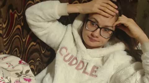 Snapshot of candylady13 chatting on 2, 3, 2025 say meow and send tips online show from 2, 3, 2025