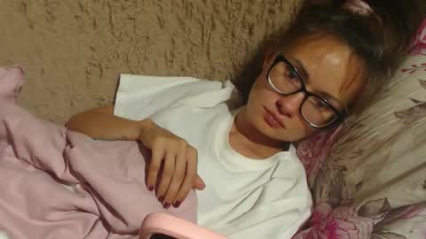 Snapshot of candylady13 chatting on 8, 9, 2025 say meow and send tips online show from 8, 9, 2025