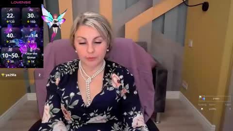 Snapshot of candylons chatting on 30, 10, 2025 CandyLons online show from 30, 10, 2025