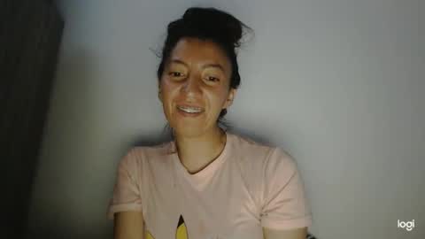 Snapshot of candymilfff chatting on 1, 3, 2025 candymilfff online show from 1, 3, 2025