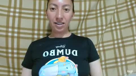 Snapshot of candymilfff chatting on 29, 10, 2025 candymilfff online show from 29, 10, 2025