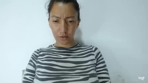 Snapshot of candymilfff chatting on 29, 11, 2025 candymilfff online show from 29, 11, 2025