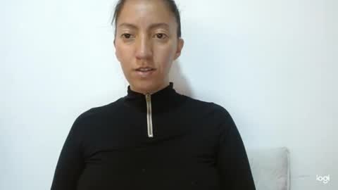 Snapshot of candymilfff chatting on 1, 12, 2025 candymilfff online show from 1, 12, 2025