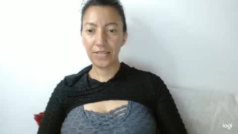 Snapshot of candymilfff chatting on 4, 12, 2025 candymilfff online show from 4, 12, 2025