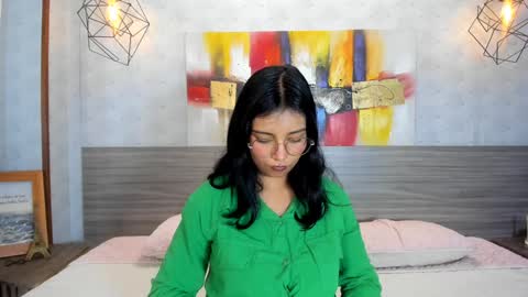 Candys Victoria online show from 28, 1, 2025