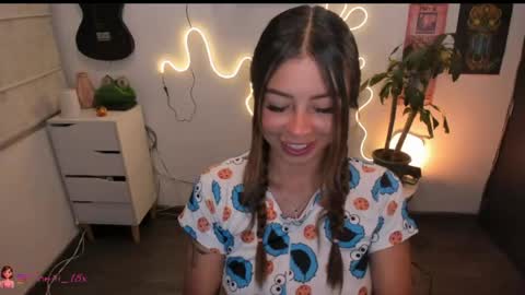 Snapshot of candyxpeach chatting on 2, 5, 2026 Camilla online show from 2, 5, 2026
