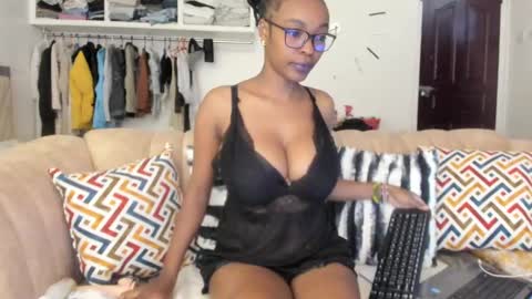 Canela online show from 24, 1, 2025