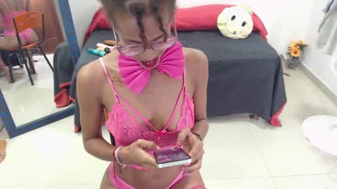 Snapshot of canella_hotx chatting on 28, 12, 2024 Canela online show from 28, 12, 2024