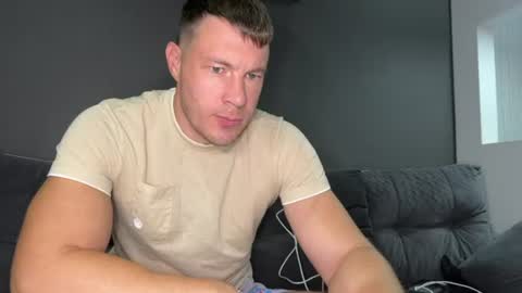 Snapshot of capt_oliver chatting on 16, 6, 2026 follow my twitter online show from 16, 6, 2026
