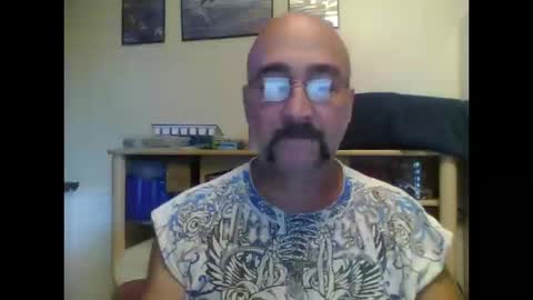 Snapshot of captaineros chatting on 16, 10, 2025 Captain Eros online show from 16, 10, 2025