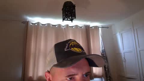 Snapshot of captainfari chatting on 1, 7, 2026 captainfari online show from 1, 7, 2026