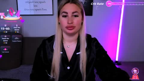 Snapshot of cara__harris chatting on 4, 4, 2026 . . online show from 4, 4, 2026