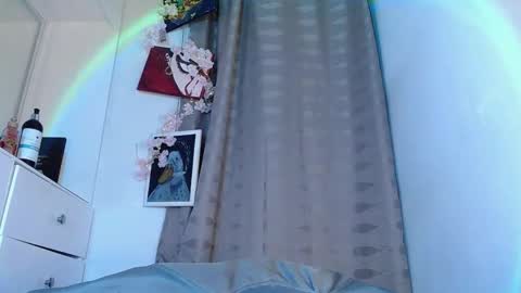 Snapshot of caraenaranja chatting on 8, 11, 2025 Amy online show from 8, 11, 2025