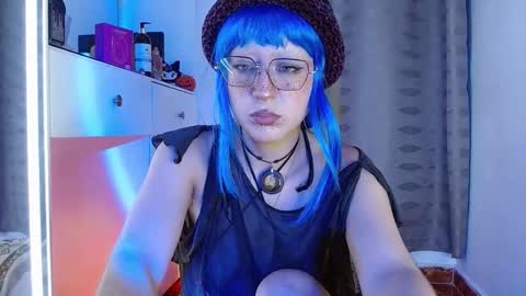 Snapshot of caraenaranja chatting on 19, 11, 2025 Amy online show from 19, 11, 2025