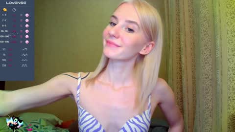 Snapshot of caramel_pie_ chatting on 2, 12, 2024 caramel online show from 2, 12, 2024