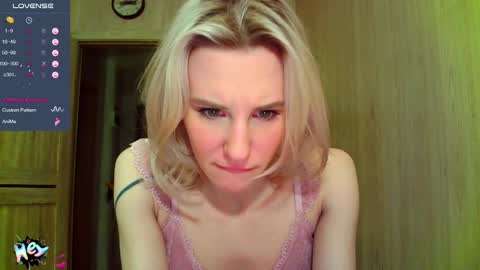 Snapshot of caramel_pie_ chatting on 10, 3, 2025 caramel online show from 10, 3, 2025