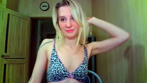 Snapshot of caramel_pie_ chatting on 9, 9, 2025 caramel online show from 9, 9, 2025