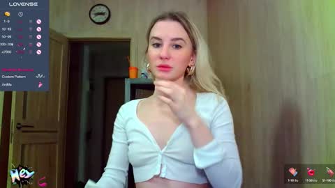 Snapshot of caramel_pie_ chatting on 4, 10, 2025 caramel online show from 4, 10, 2025