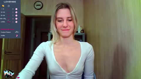 Snapshot of caramel_pie_ chatting on 15, 11, 2025 caramel online show from 15, 11, 2025