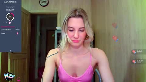 Snapshot of caramel_pie_ chatting on 5, 12, 2025 caramel online show from 5, 12, 2025