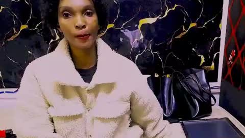 caramelminxx_ online show from 21, 6, 2026