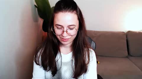 Snapshot of care_sensual chatting on 21, 11, 2025 Mary online show from 21, 11, 2025