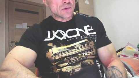Snapshot of carin_the_body chatting on 21, 1, 2025 Laz online show from 21, 1, 2025