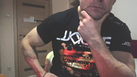 Snapshot of carin_the_body chatting on 25, 1, 2025 Laz online show from 25, 1, 2025