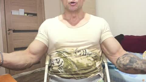 Snapshot of carin_the_body chatting on 2, 2, 2025 Laz online show from 2, 2, 2025
