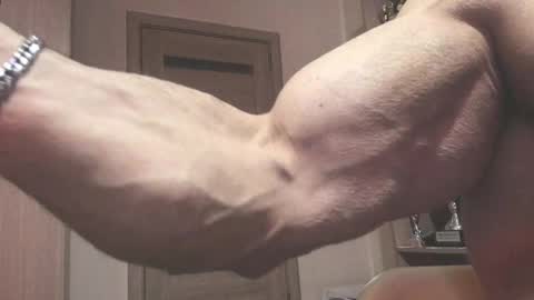 Snapshot of carin_the_body chatting on 25, 2, 2025 Laz online show from 25, 2, 2025