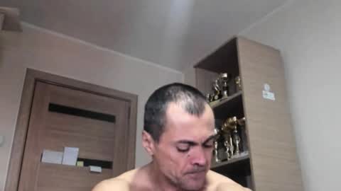 Snapshot of carin_the_body chatting on 25, 10, 2025 Laz online show from 25, 10, 2025