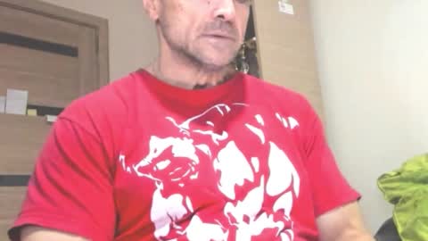 Snapshot of carin_the_body chatting on 28, 10, 2025 Laz online show from 28, 10, 2025