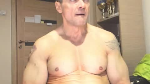 Snapshot of carin_the_body chatting on 30, 10, 2025 Laz online show from 30, 10, 2025