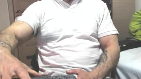 Snapshot of carin_the_body chatting on 6, 11, 2025 Laz online show from 6, 11, 2025