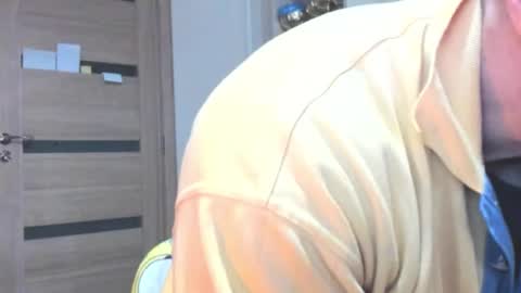 Snapshot of carin_the_body chatting on 8, 11, 2025 Laz online show from 8, 11, 2025