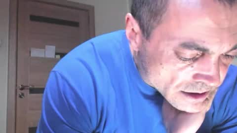 Snapshot of carin_the_body chatting on 13, 11, 2025 Laz online show from 13, 11, 2025